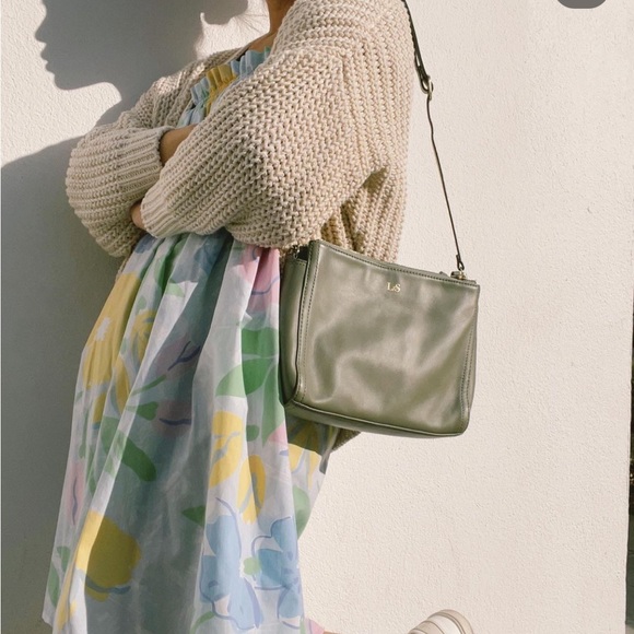 Lo&Sons Pearl Crossbody Bag - Picture 13 of 16